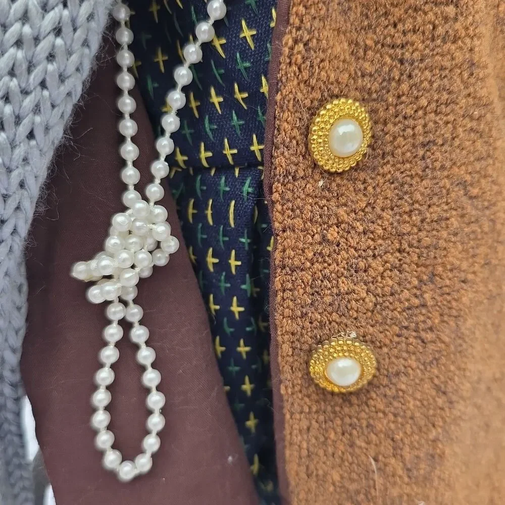 A178 Grand Ma Doll - Picture 4 of 11